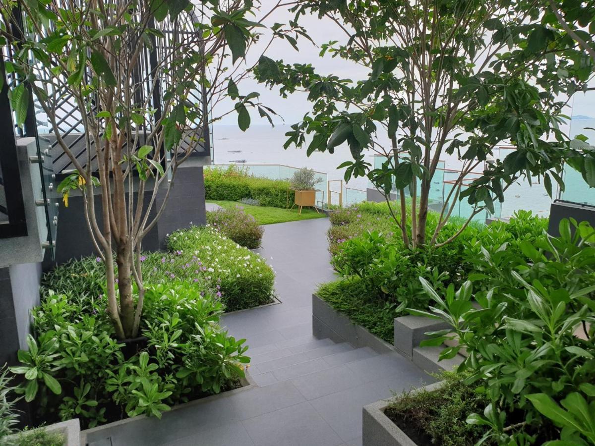 Edge Central Pattaya Seaview Residence With Infinity Pool Exterior foto