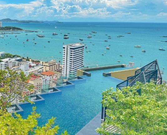 Edge Central Pattaya Seaview Residence With Infinity Pool Exterior foto